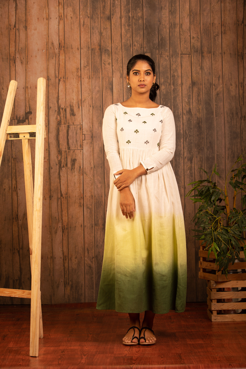 Krithi Ethnic dress for women - White-green