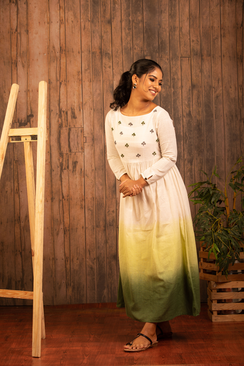 Krithi Ethnic dress for women - White-green