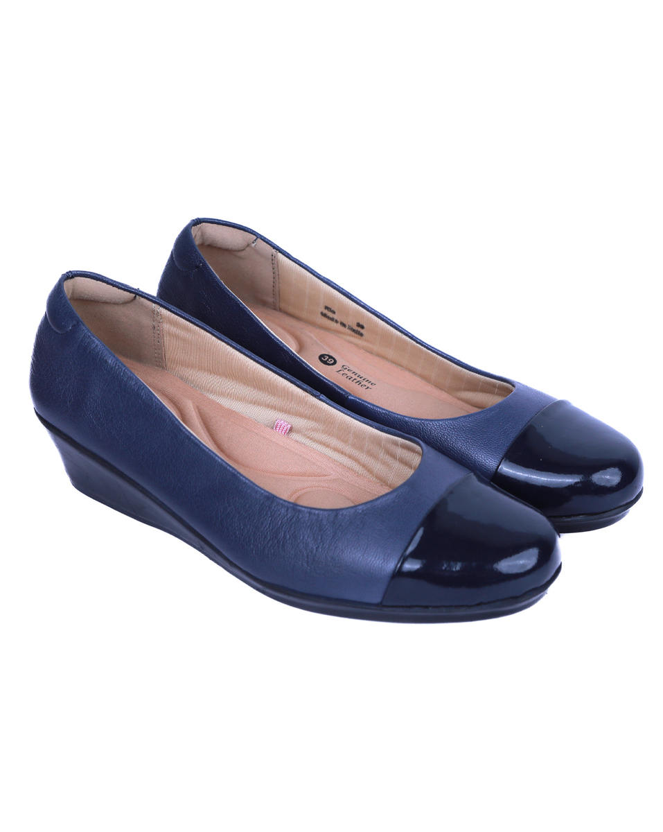Eten Ladies Synthetic Leather Navy Slip on Casual Shoes