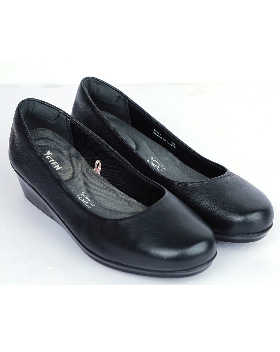 Eten Woman Rexine Black Slip-On  Casual Shoes