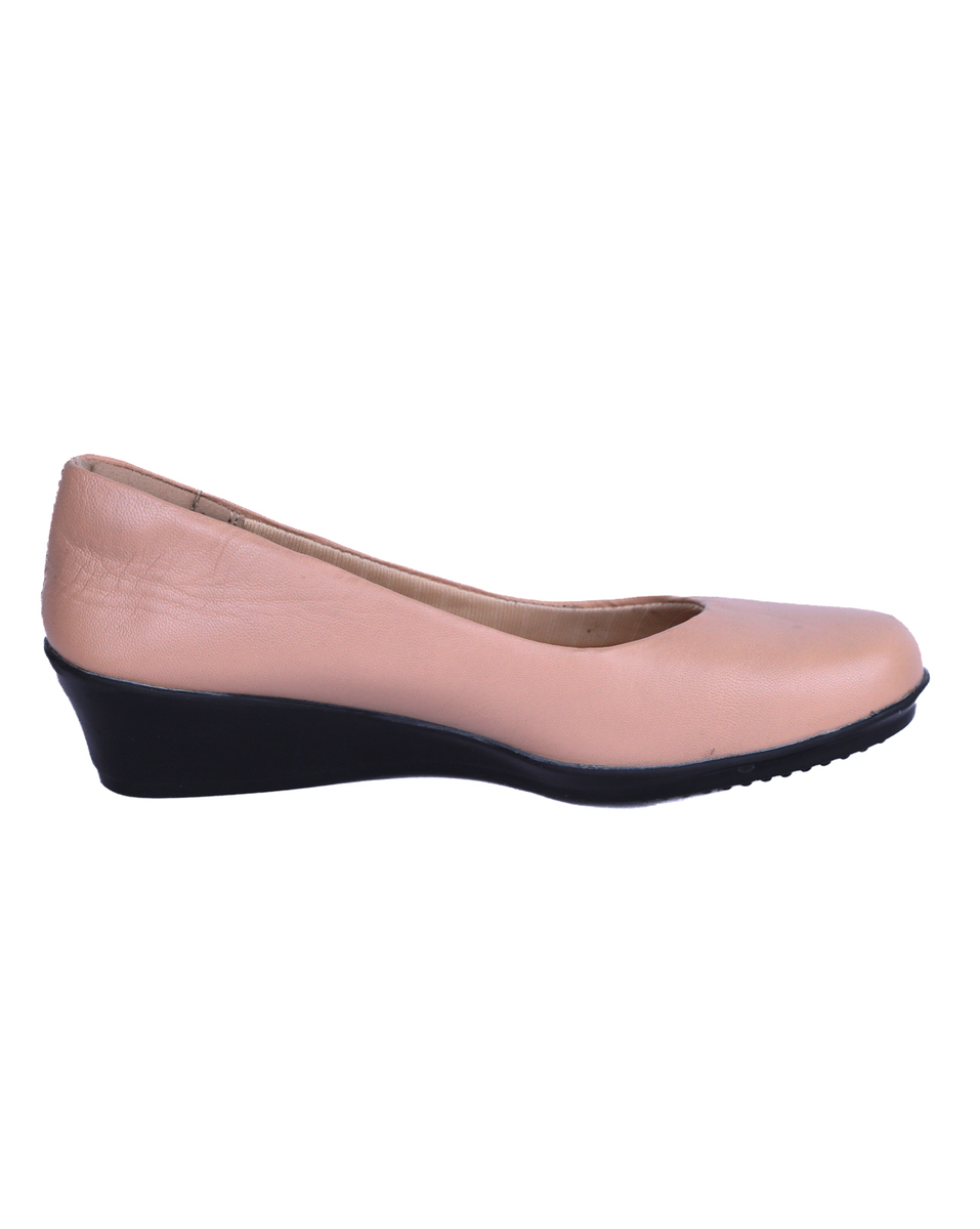 Eten Ladies Synthetic Leather Beige Slip on Casual Shoes