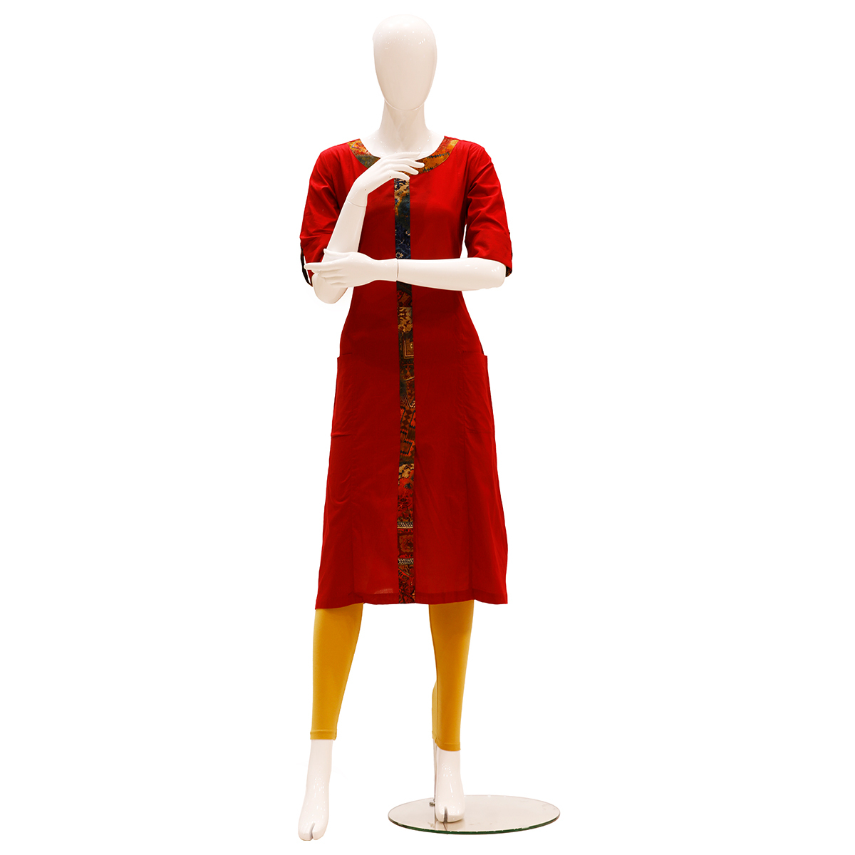 Geru Solid Color Straight Cut Kurta Styled With Pockets - Maroon